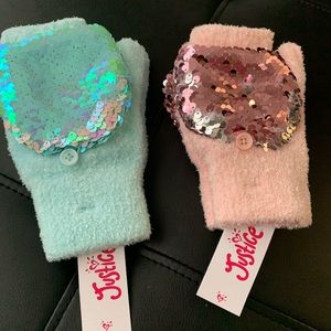 💖💖 Justice 💖💖 Beautiful pairs of gloves!